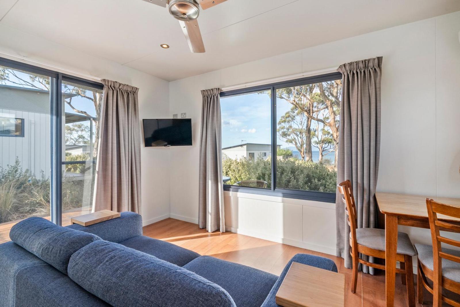 Swansea Beach Chalets Екстериор снимка